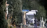 By order of the judge, the grave of the widow from Deventer murdered in 1999 was opened in 2006. No knife was found. 
