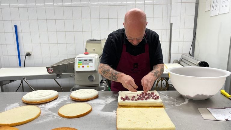 Confectionery is prepared in the bakery (photo: René van Hoof).