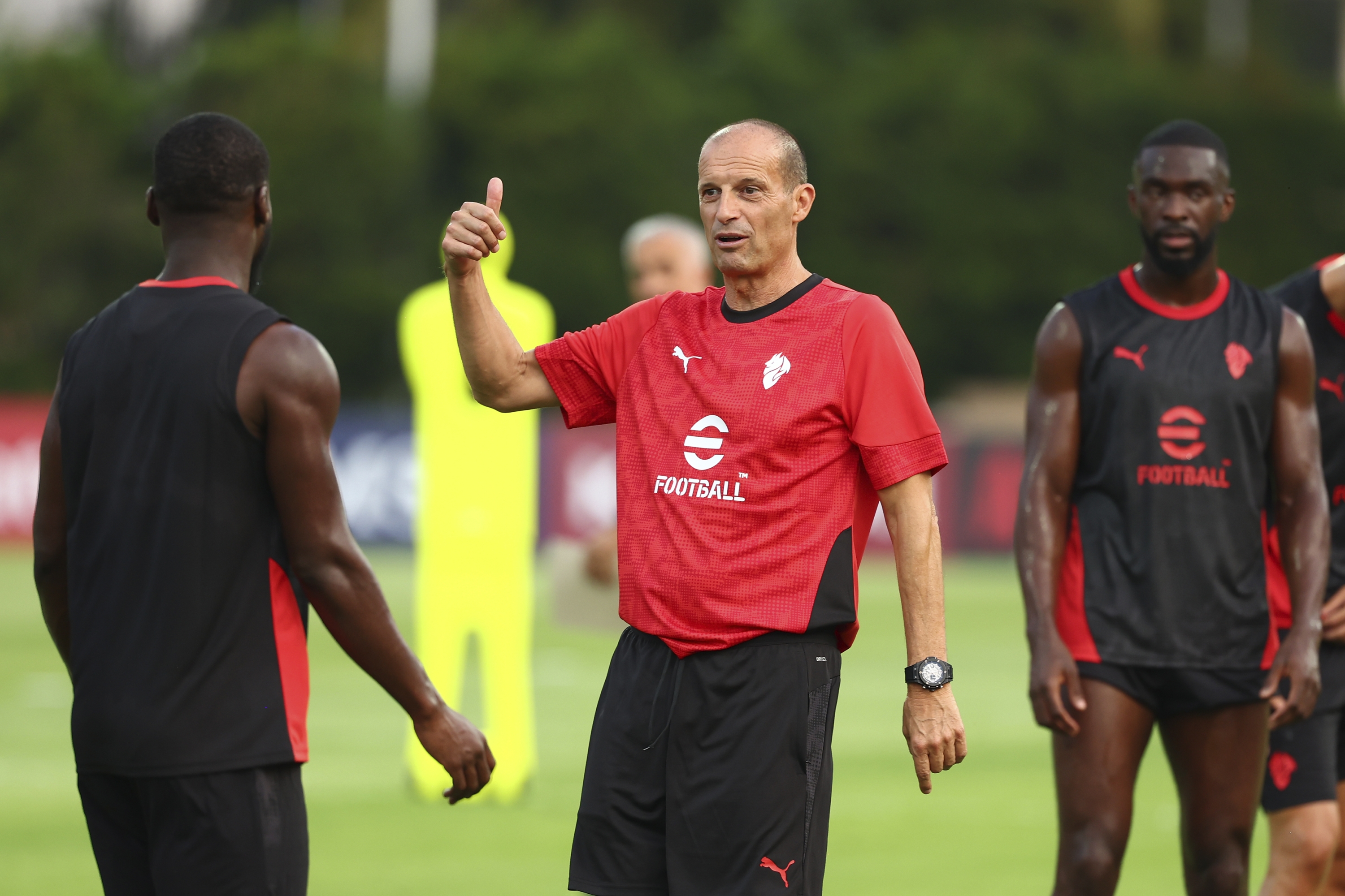 Singapore, Singapore - July 21: Massimiliano Allegri Head Coach of AC Milan Gestures During An AC Milan Training Session at Bishan Stadium on July 21, 2025 in Singapore. (Photo by Giuseppe Cottini/AC Milan via Getty Images)