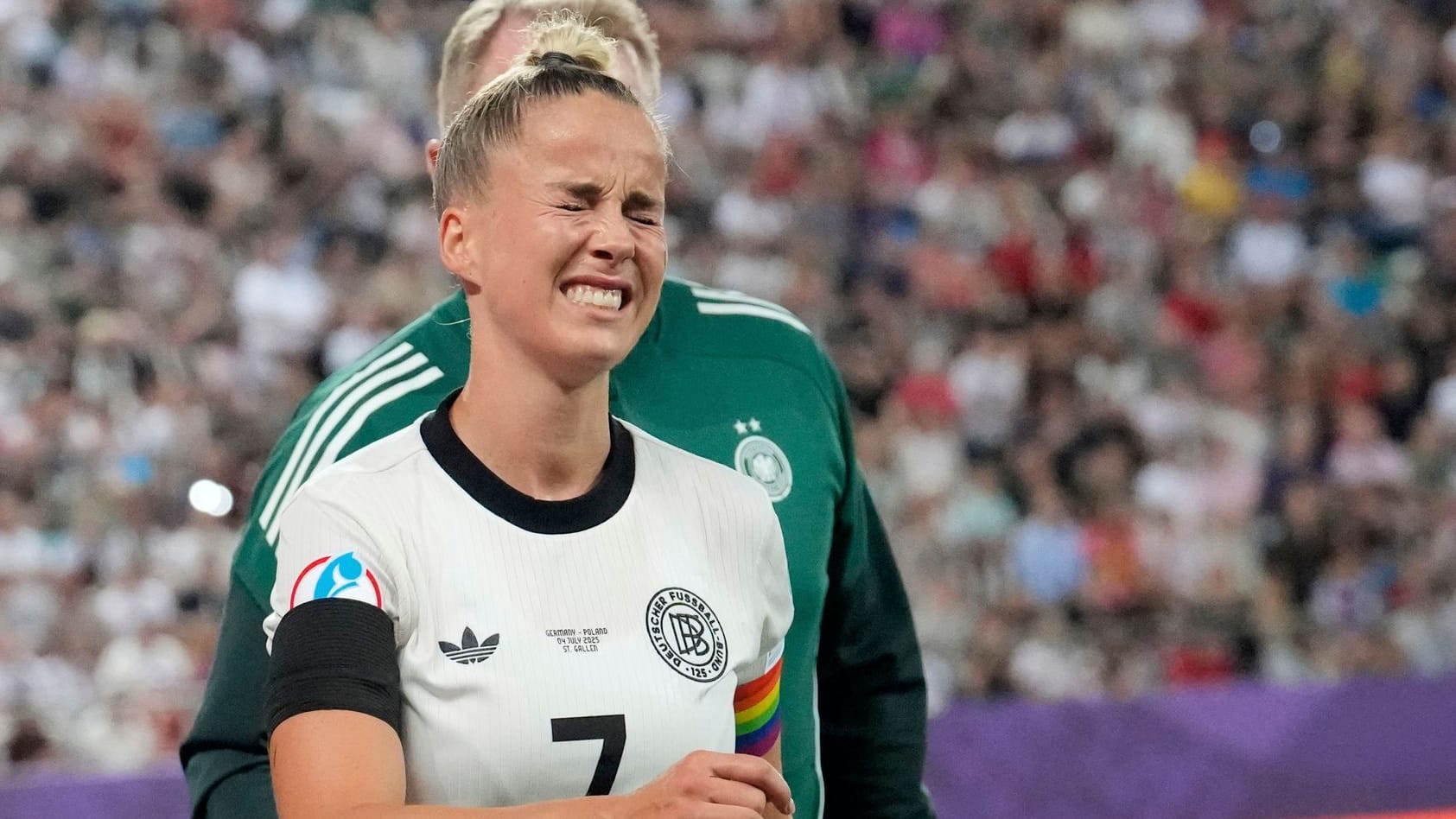 Pain -consuming face: Giulia Gwinn at her replacement against Poland. Pain -consuming face: Giulia Gwinn at her replacement against Poland.