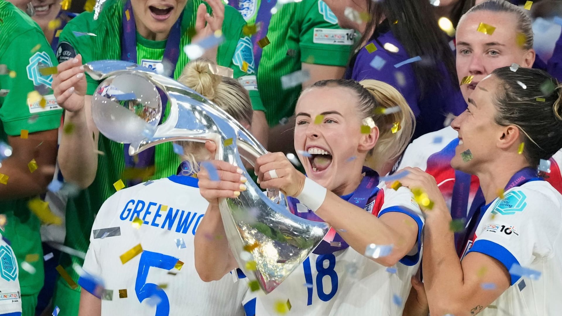 Chloe Kelly: The international celebrated the title defense with England at the European Championship.