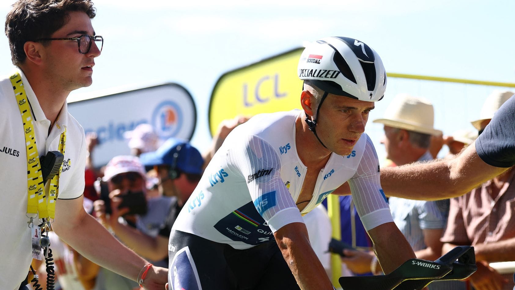 Remco Evenepoel with an empty look: The Belgian had to stop the tour at the weekend.