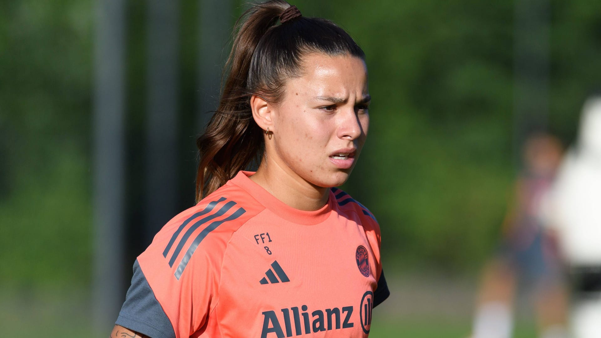 Lena Oberdorf in training at FC Bayern: The midfielder has been with the German record champion since 2024. Lena Oberdorf in training at FC Bayern: The midfielder has been with the German record champion since 2024.