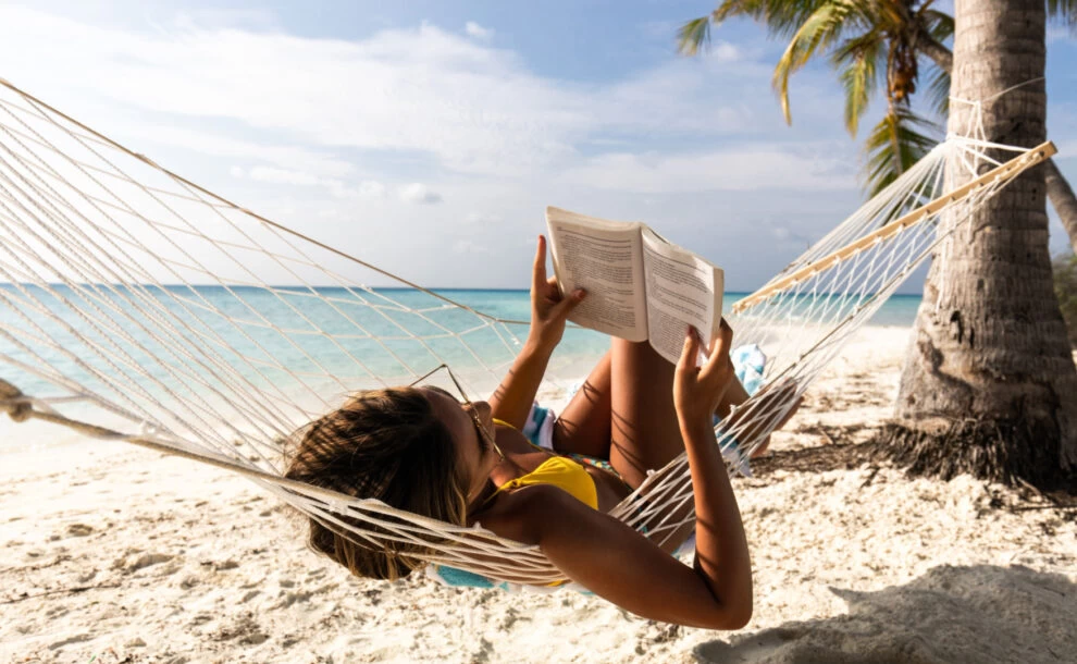 Short books to carry on the road: 11 titles to read in one breath