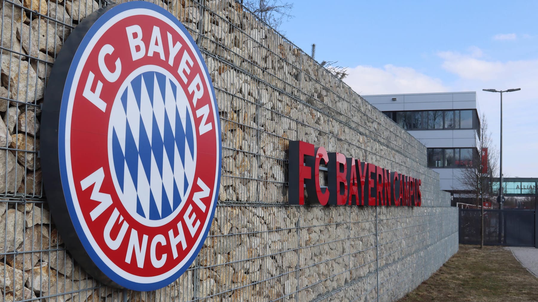 The Bayern Campus in Munich: The only 13-year-old Mike Wisdom could soon play here.