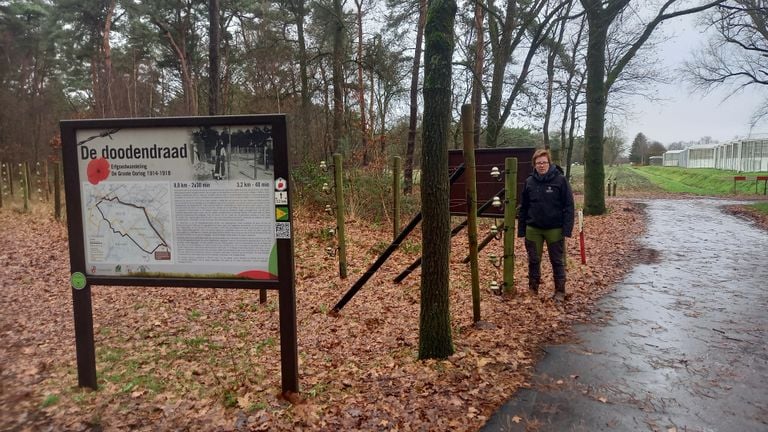 Maud at the thread of the dead during one of the searches for a border post. (private photo Maud and Sofie)