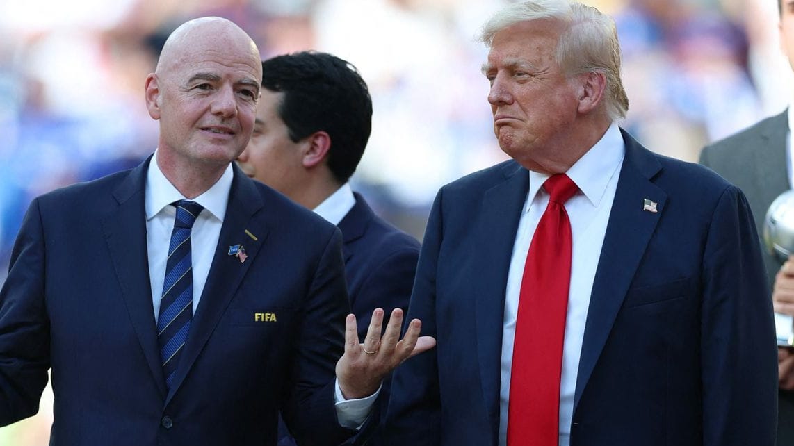 Donald Trump (right) In addition to Gianni Infantino: The US President did not meet any audience at the Metlife stage.