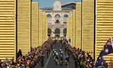 Team presentation for the 112nd Tour, Thursday in Lille. Photo Anne-Christine Poujoulat / AFP