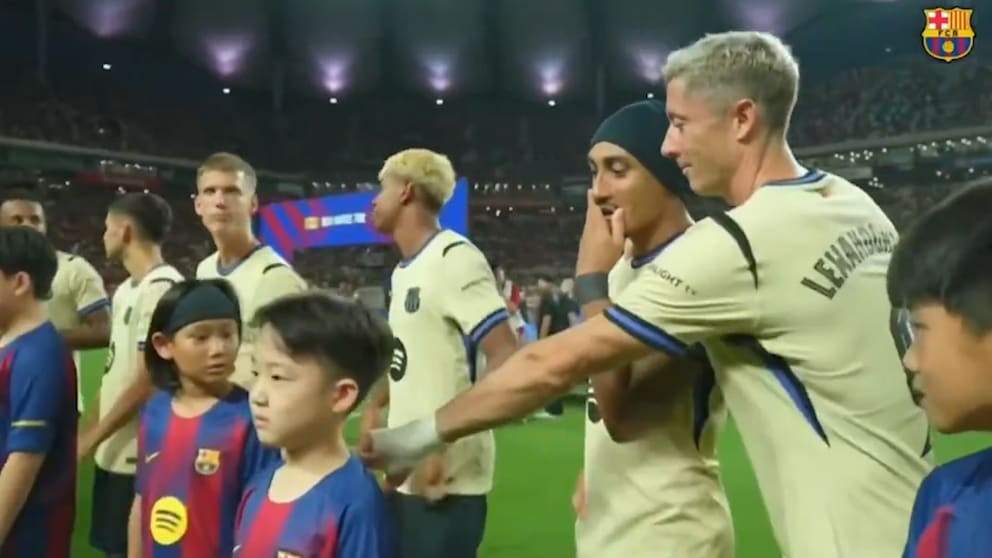 FC Barcelona: Lewandowski veräppelt Einlaufkind von Raphinha