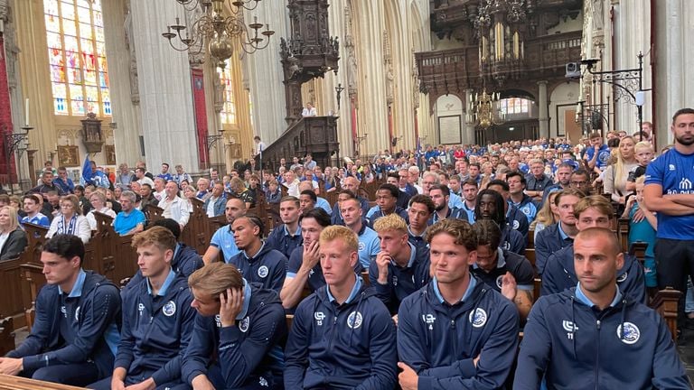The team of FC Den Bosch in a packed Sint-Jan (photo: René van Hoof)