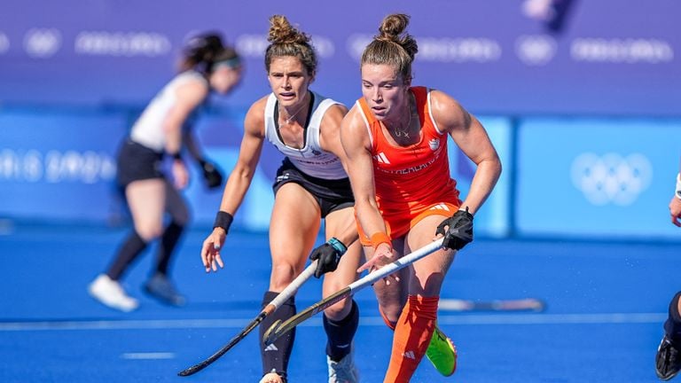 Marleen Jochems with the Dutch team (photo: Andre Weening/Orange Pictures).
