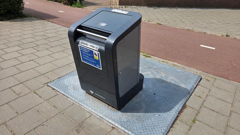 Underground container in Eindhoven (photo: Noël van Hooft).
