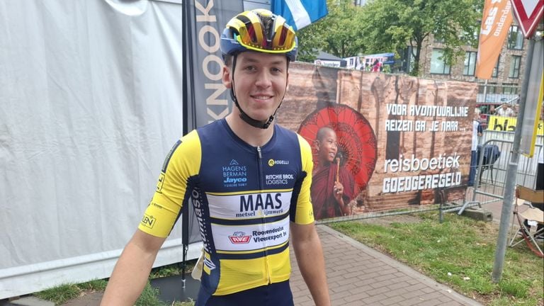 Cyclist Rens Schalk from Etten-Leur used to rode with the thick tire race, now against the pros (photo: Leon Voskamp).