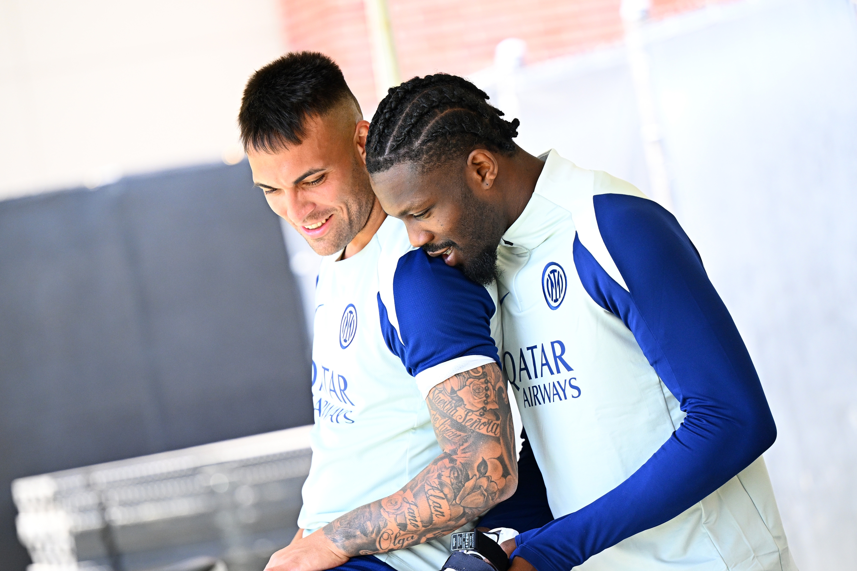 Pasadena, California - June 16: Lautaro Martínez of FC International and Marcus Thuram of FC International Looks on During the Training Session Ahead of Their Fifa Club World Cup 2025 Group and Match Bethaeen Monterrey and Inter Milan at Ucla Stadium on June 16, 2025 in Los Angeles, California. (Photo by Mattia Ozbot - Inter/Inter via Getty Images)