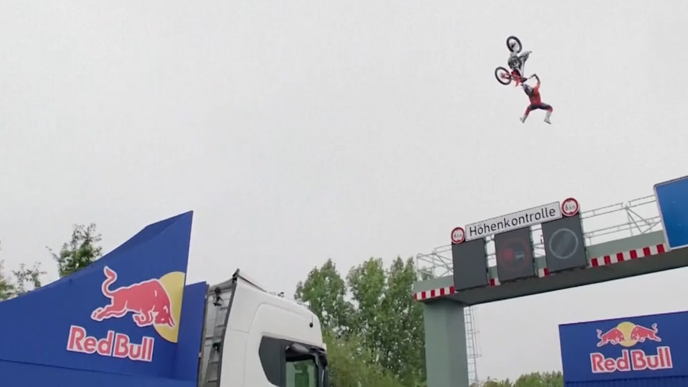 Thüringer mit Tsunami-Stunt auf deutscher Autobahn