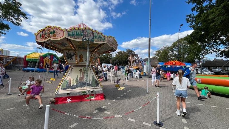 Floating is life at the fair in Ulicoten. (Photo: Floortje Steigenga)