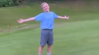 PS5 als Wetteinsatz: Junge begeistert mit Fußball-Golf-Trickshot