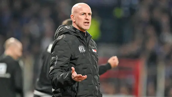 Osnabrück's coach Marco Antwerpen