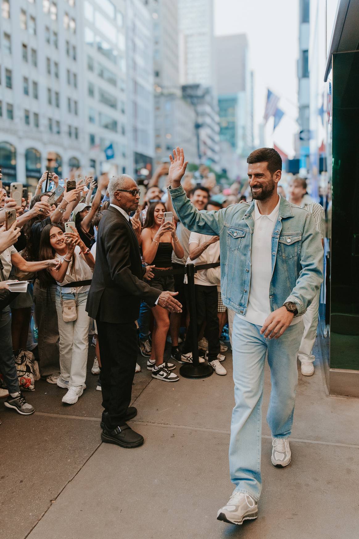 Novak Djokovic Lors du Lancement d'Une Collection Capsule de Lacoste à New York.