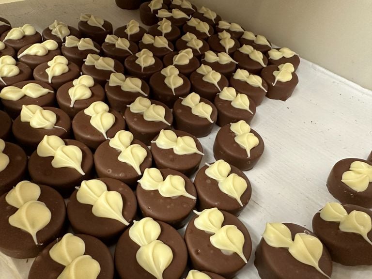 Sprayed bonbons that are in the store (photo: Bridget Spoor).