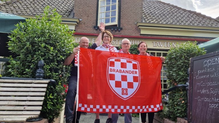 The Kaasjager family proudly for the eatery (photo: Tom Berkers).