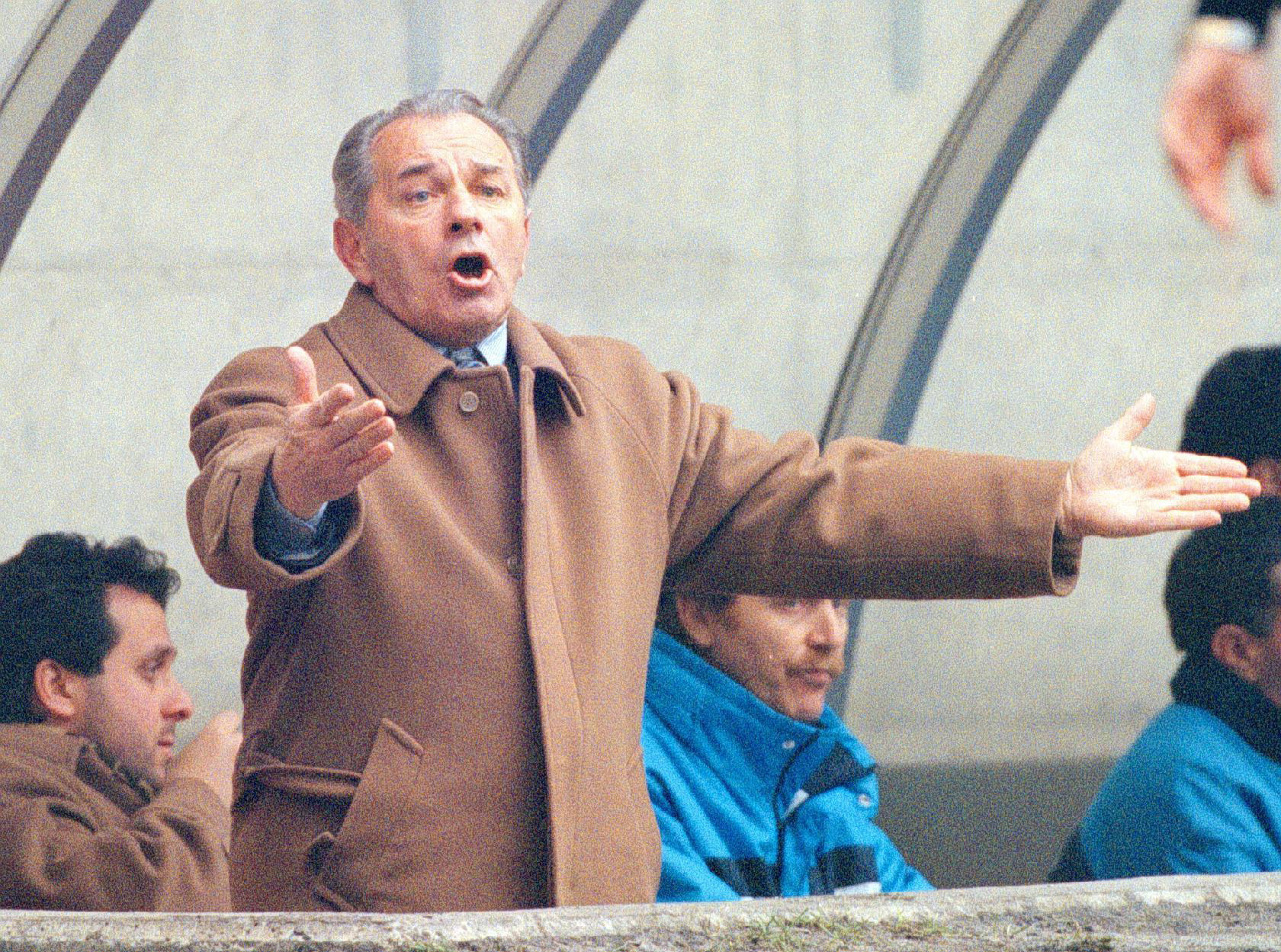 The Napoli coach, Vujadin Boskov, at the time coach of Napoli, during the match against Inter in an image in an archive photo of 11 February 1996 in Milan.