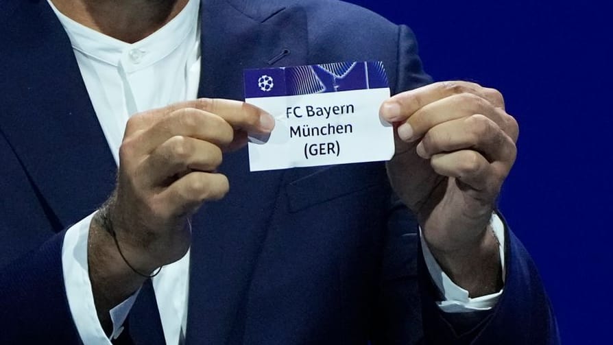 Acted as Losfee: Gianluigi Buffon with the lot of FC Bayern.