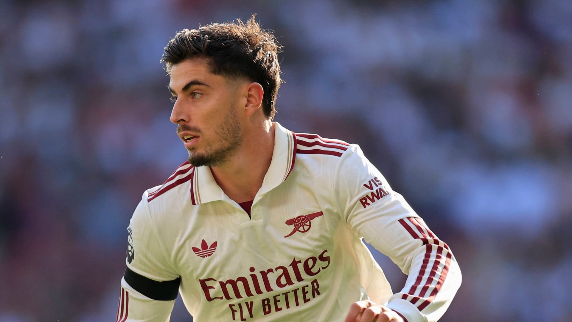 Kai Havertz: He switched from Leverkusen to Chelsea FC and from there to Arsenal FC.