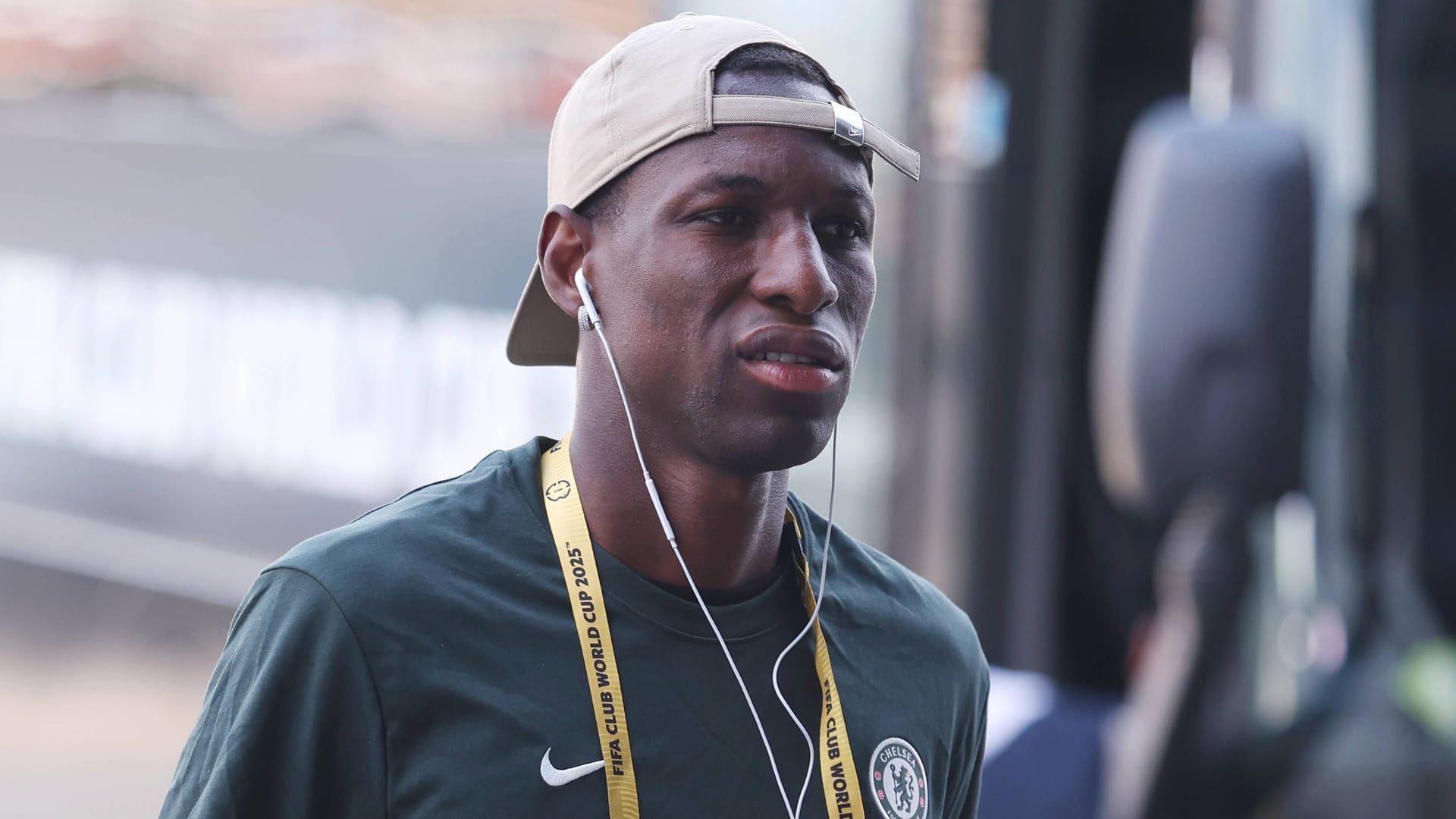 Nicolas Jackson in Chelsea-Dress: The attacker apparently does not change to FC Bayern.