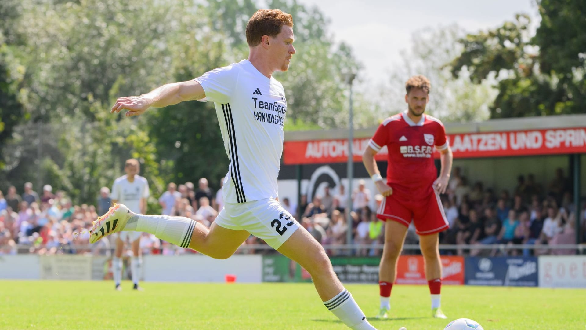 Ex-international Halstenberg is now kicking in the district league