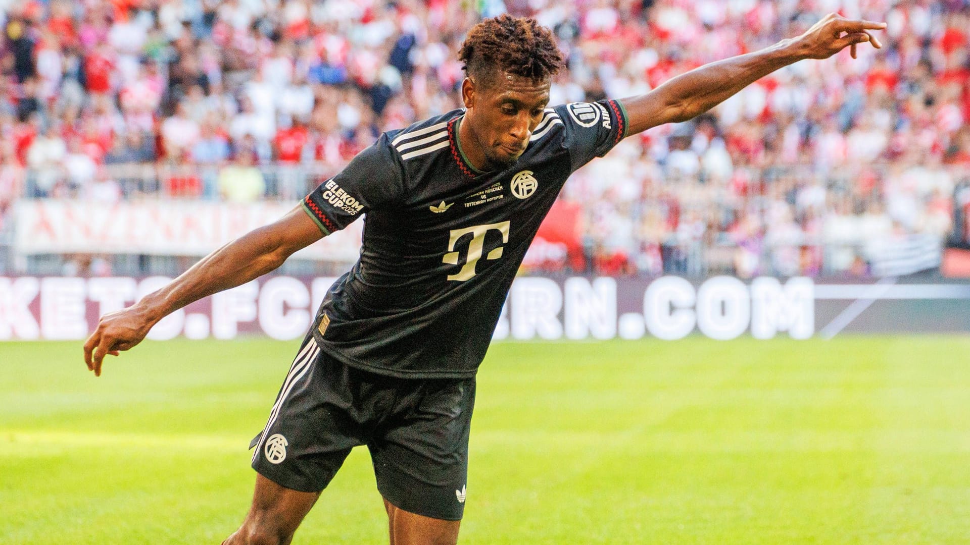 Kingsley Coman: He has been wearing the FC Bayern Munich jersey since 2015.