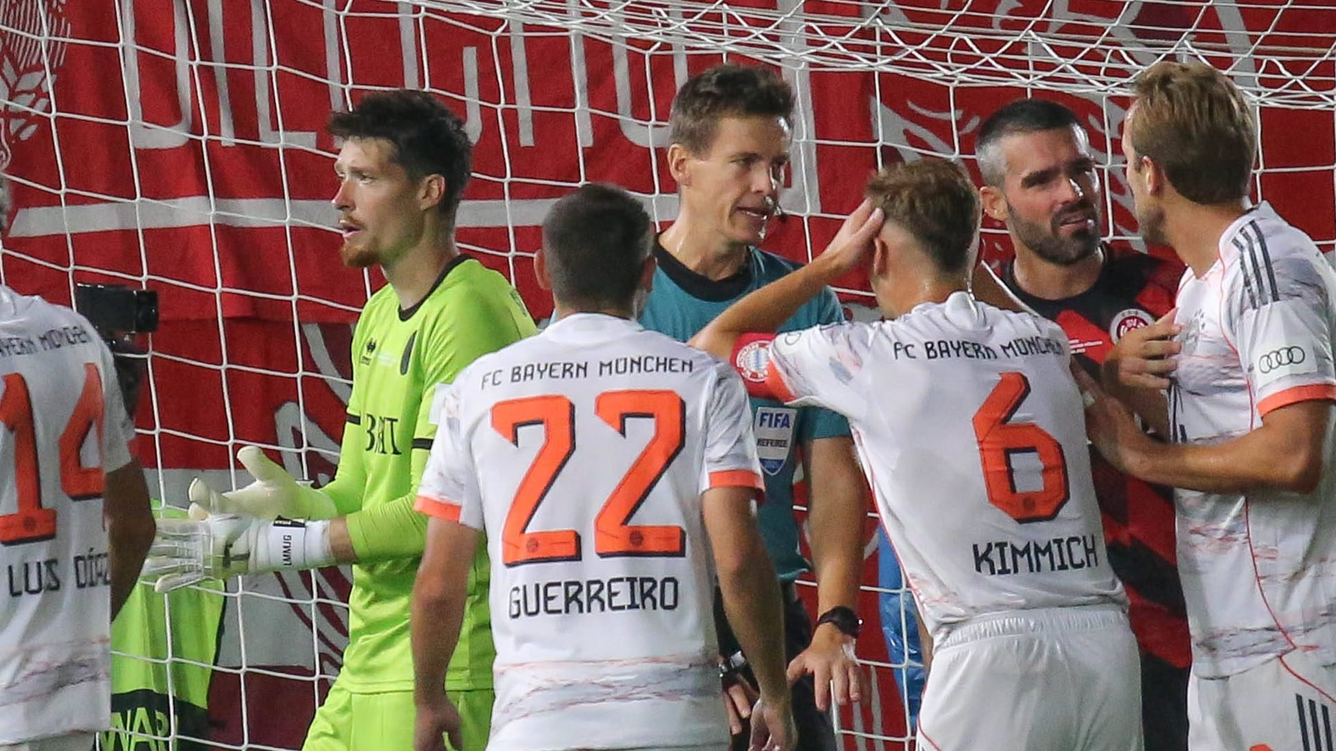 Discuss Bayern's players: Should there have been penalty?
