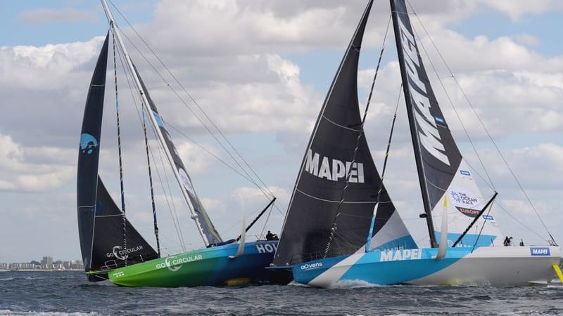 The racing yachts from Team Holcim - PRB (left) and the Allagrand Mapei Racing team collide shortly after the start on the Kiel Fjord.
