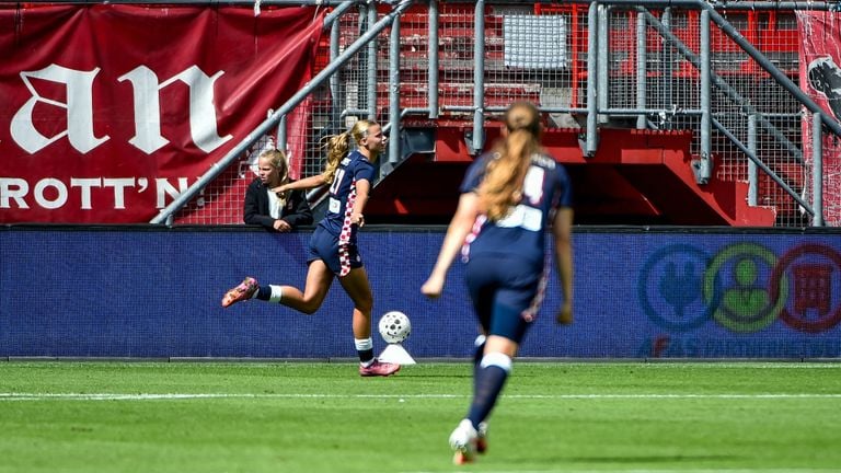 Lore Jacobs is celebrating the lead (photo: Orange Pictures).