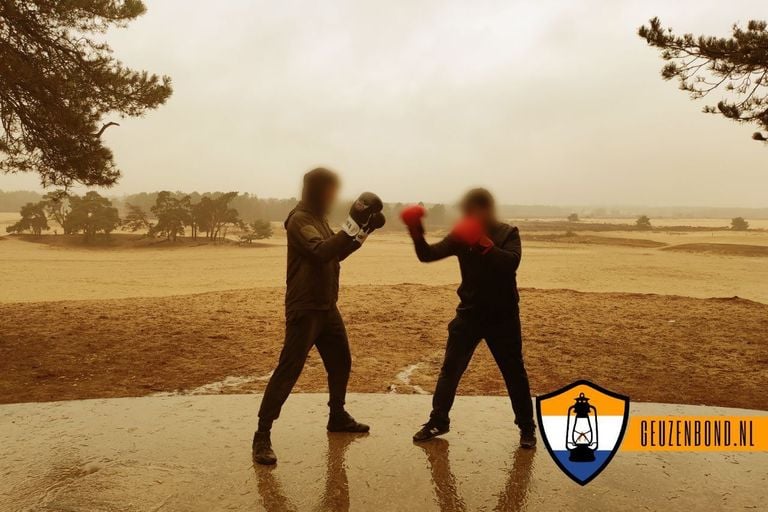 Members of the Geuzenbond train in the Drunense Duinen (photo: Telegram).