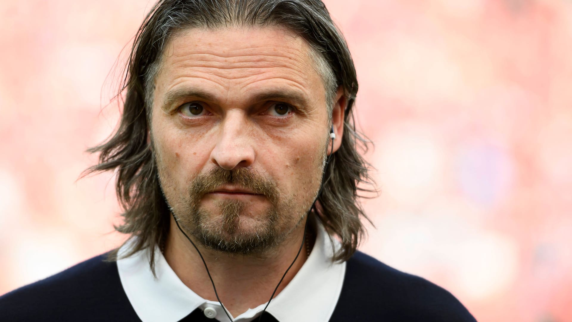 Lutz Pfannenstiel: He was a goalkeeper during his active career.