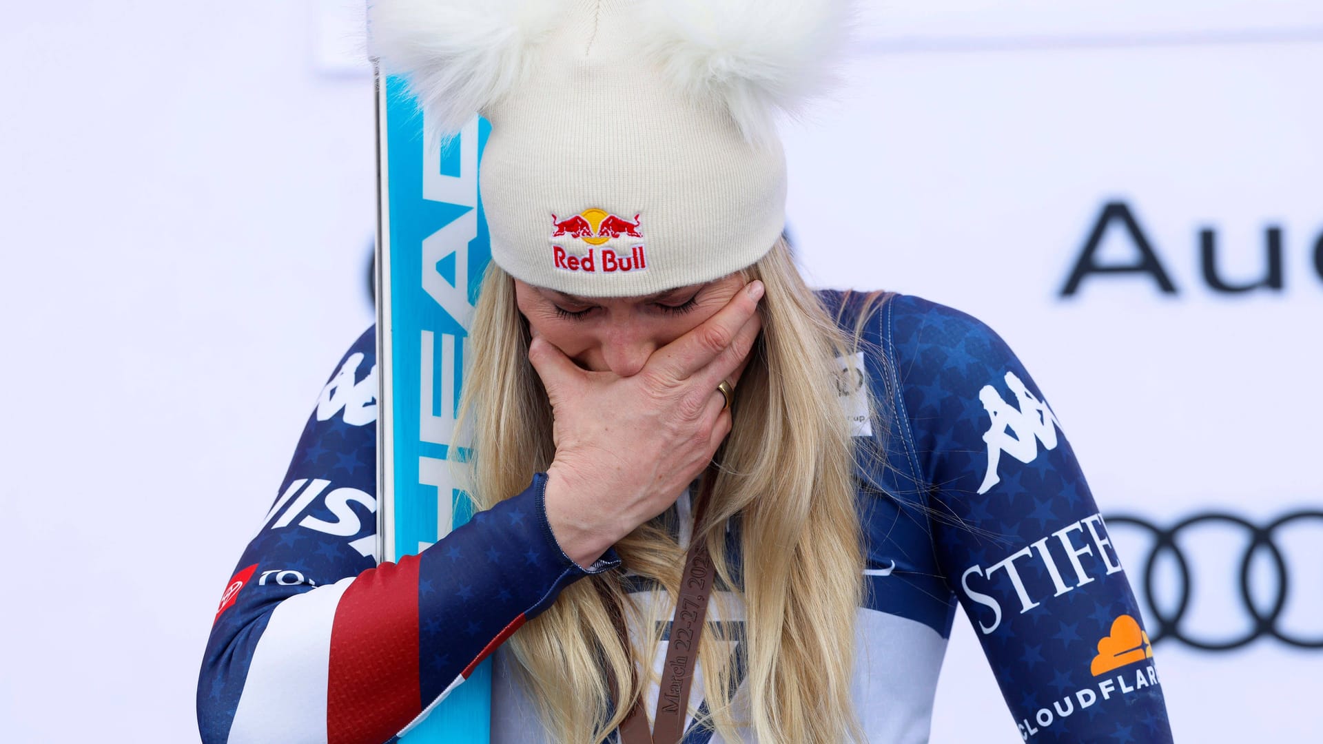 Lindsey Vonn, here at a award ceremony in March 2025: The American is one of the most successful ski alpine stars.