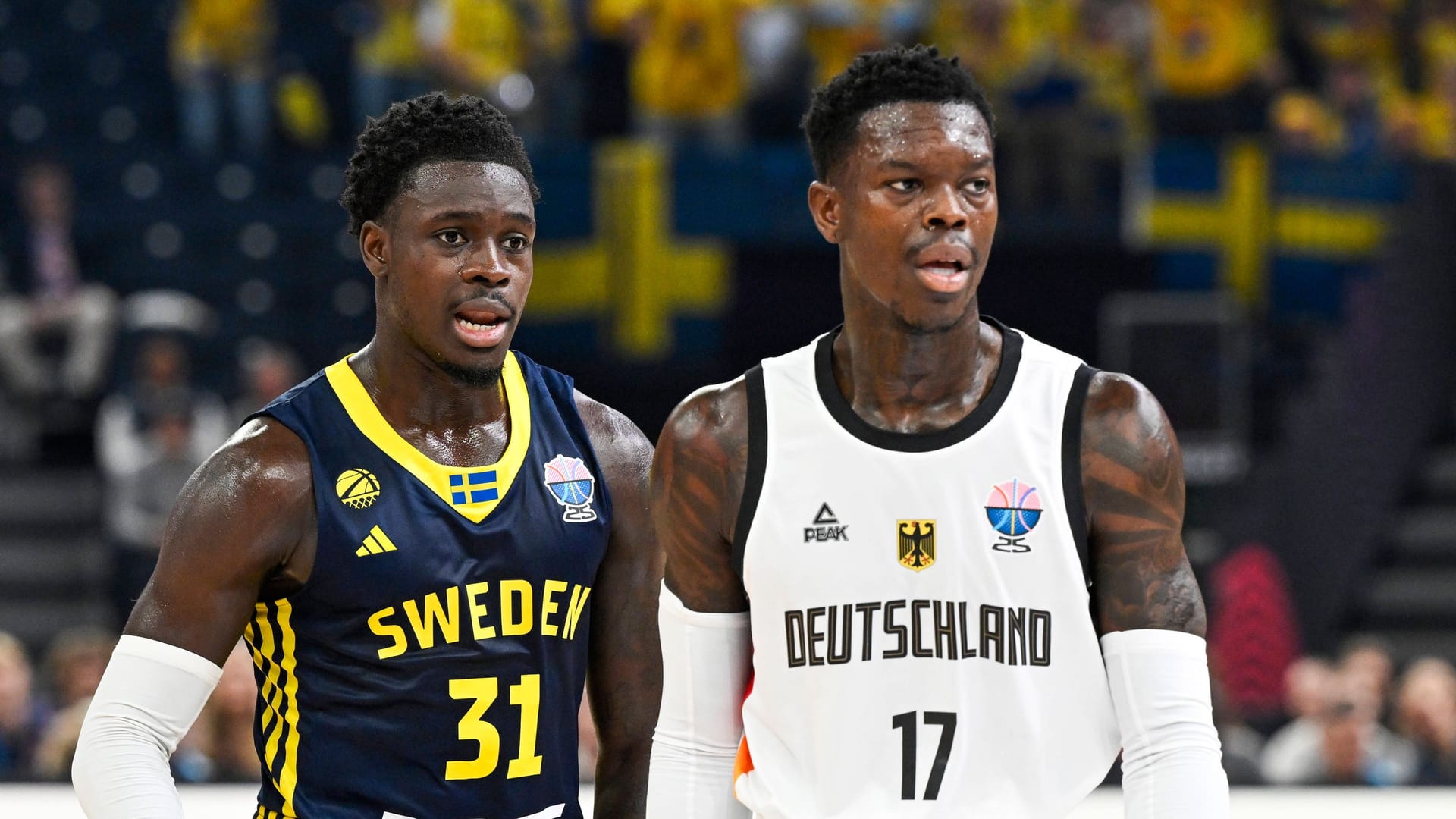 Dennis Schröder (right) in the game against Sweden: During the game there was a technical breakdown on TV.