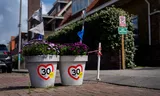 Local residents of the Parkbuurt district in Zandvoort have themselves placed planters that have to slow down traffic of tourists. Photo Olivier Middendorp 