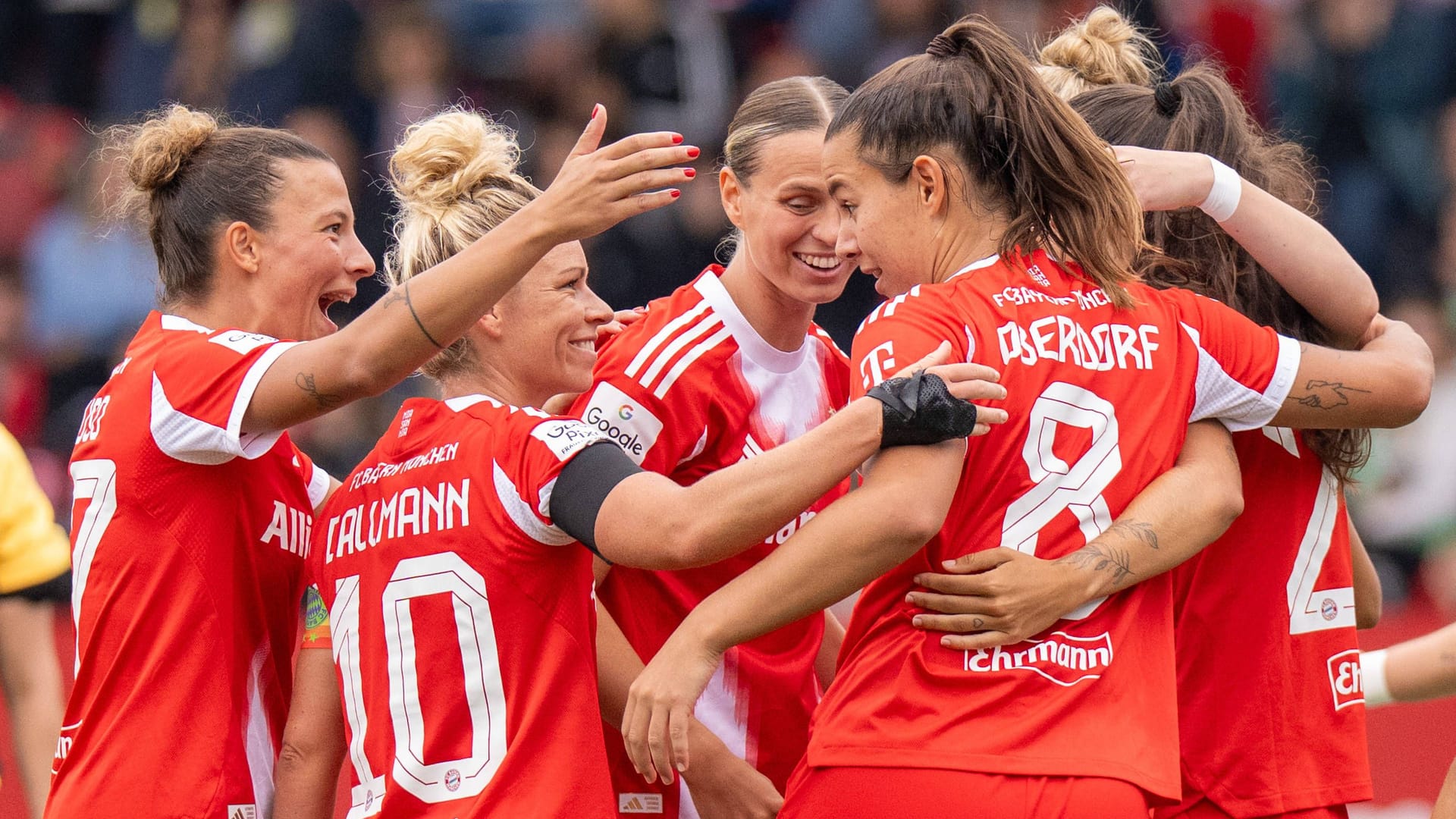Torklubel: The FC Bayern players celebrate in the test against Real Madrid.