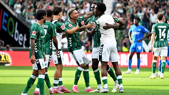 Cheering Bremen player