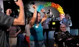 On Thursday afternoon a dance party was held in the Holendrecht community center for people with Parkinson's and starting Alzheimer's. DJ Jean played at the party. 