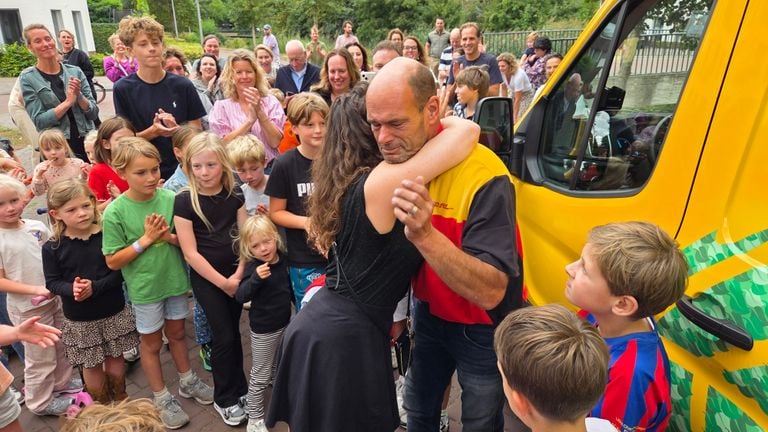 Parcel deliverer Genio De Laak in Tears (photo: Noël van Hooft).