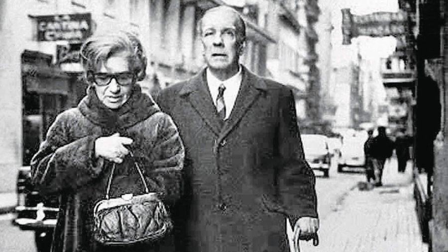 Elsa Astete and Borges