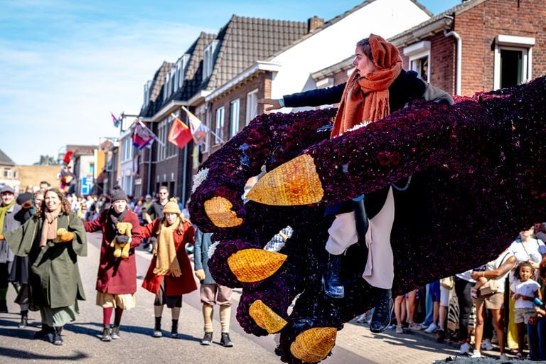 Buurtschap Markt (Photo: Eye4images BV / Marcel van Dorst).