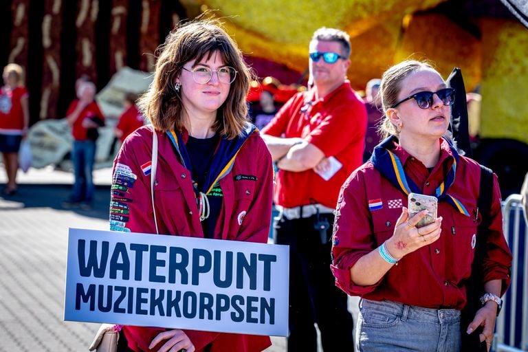 Enough water has to be drunk with this weather (photo: Eye4images BV / Marcel van Dorst)