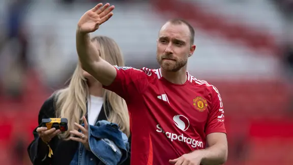 Christian Eriksen played for Manchester United from 2022 to 2025. | Imago / vision house The Danish international Christian Eriksen in Manchester United's jersey