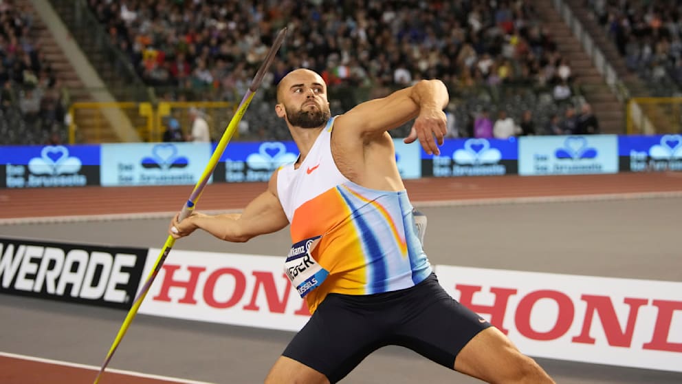 Julian Weber hat eine Bestleistung von 91,51 Meter. Das ist dieses Jahr Weltspitze.