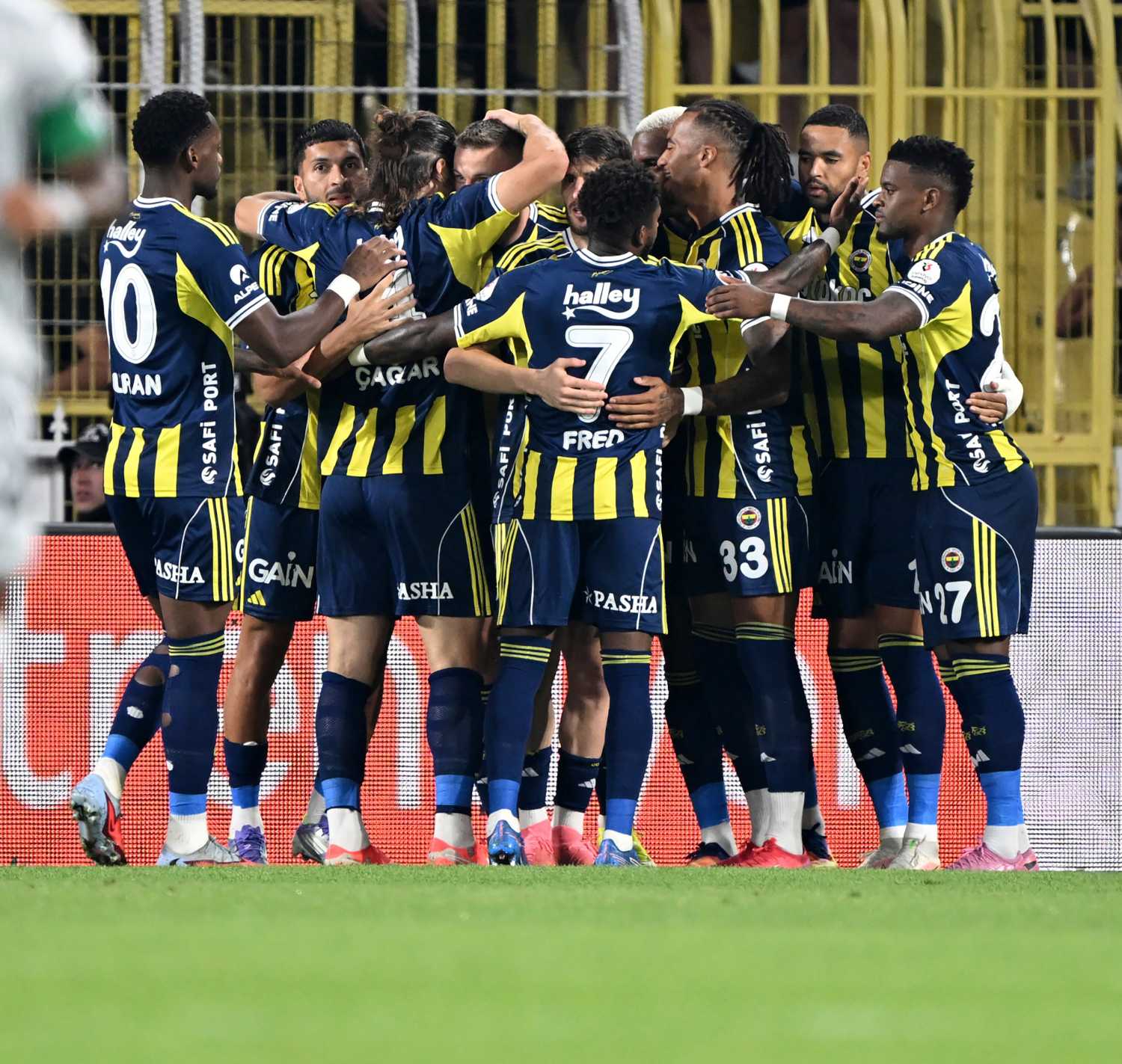 Transfer News: Midfielder move from Fenerbahçe! Beşiktaş also wanted