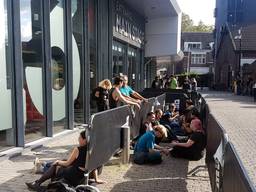 https://api.omroepbrabant.nl/img/f/$width$/$height$/0.5/0.5/bWVkaWEvcHJvZC8zMDY3ODA2LmpwZz9zdj0yMDE5LTA3LTA3JnN0PTIwMjAtMDUtMDNUMDglM0Ez MiUzQTEzWiZzZT0yMDQwLTA1LTAzVDA4JTNBMzIlM0ExM1omc3I9YiZzcD1yJnNpZz0zUTRwY0olMkIxRVZydUZqWjM0TEI4REgyekRqanVpMEVUQkVjJTJGUFRWczJmRSUzRA==